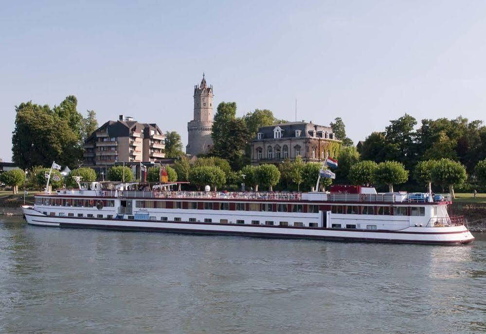 Hotel Am Martinsberg Andernach Exterior photo